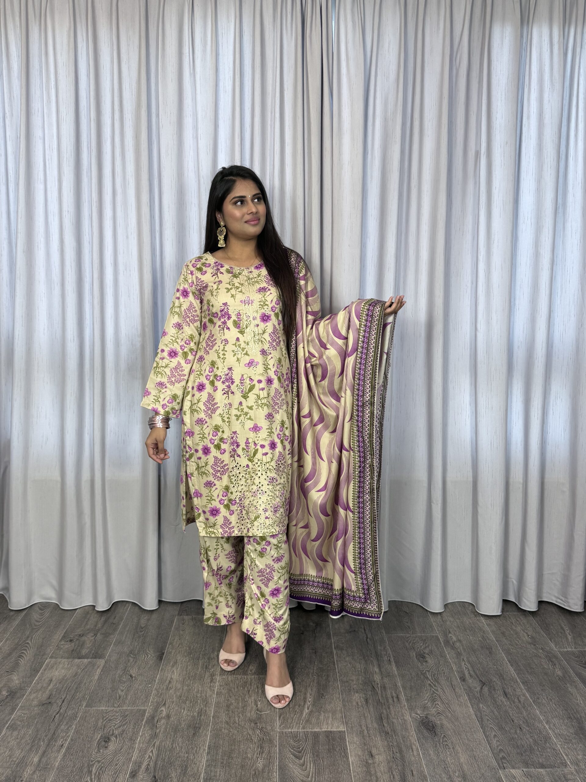 Embroided linnen suit driedelig 01362