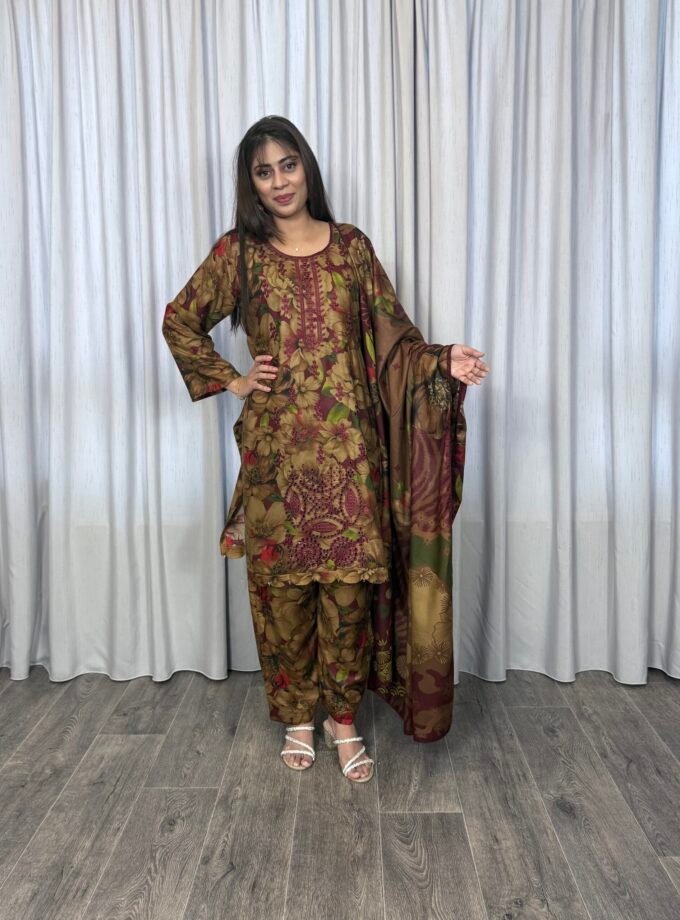 Embroided linnen suit driedelig 01357 maat S en XXL