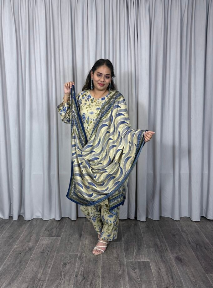 Embroided linnen suit driedelig 01361 alleen maat XL en XXL
