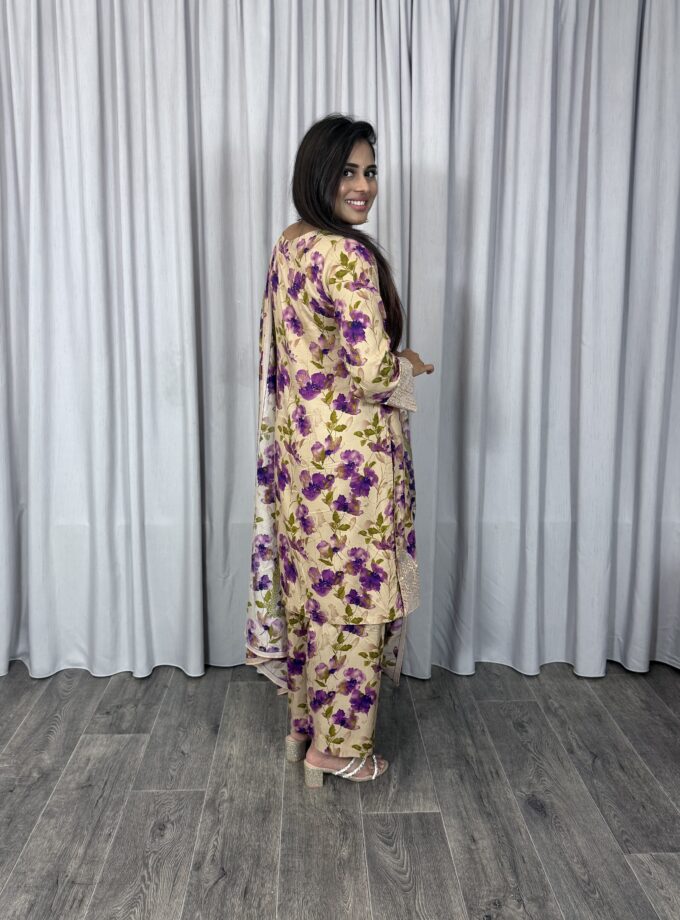 Embroided linnen suit driedelig 01369