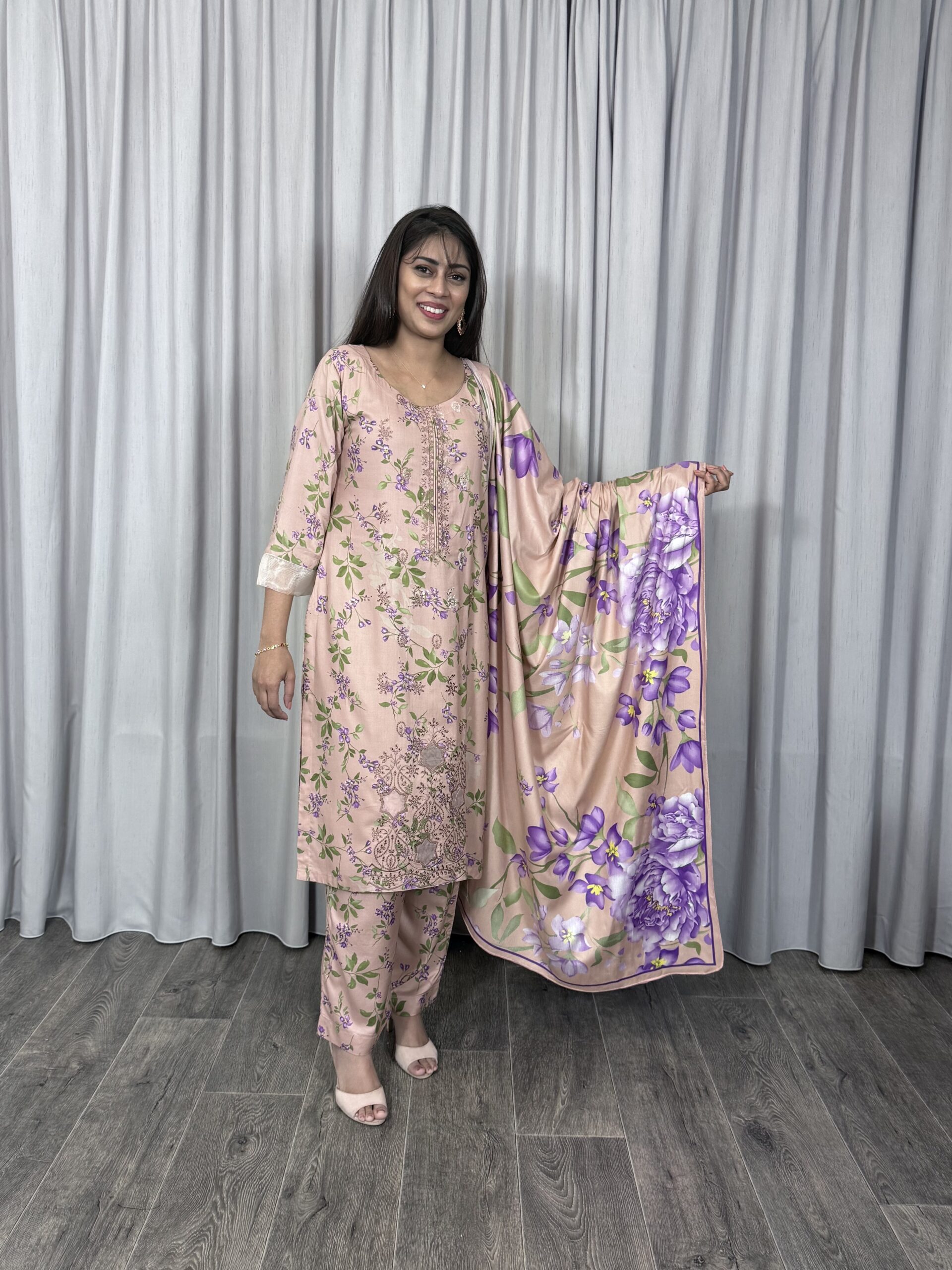 Embroided linnen suit driedelig 01364