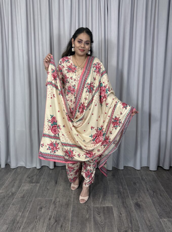 Embroided linnen suit driedelig 01365