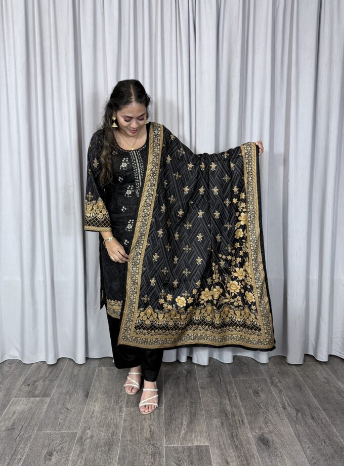 Embroided linnen suit driedelig 01367