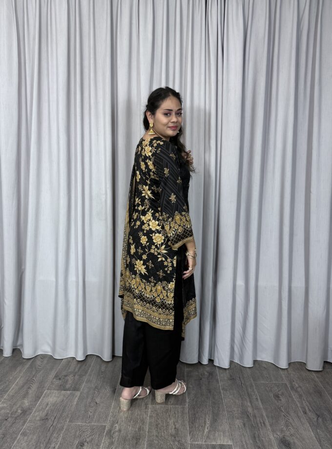 Embroided linnen suit driedelig 01367