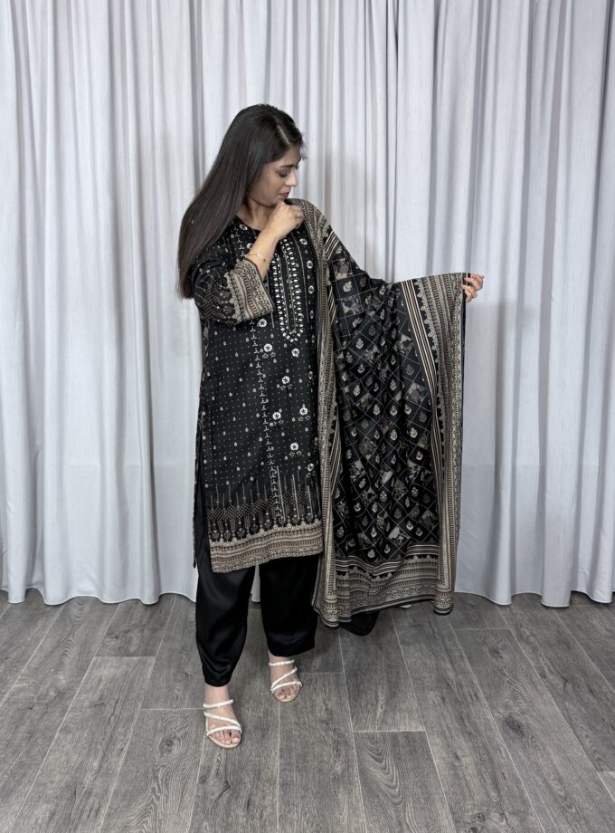 Embroided linnen suit driedelig 01366