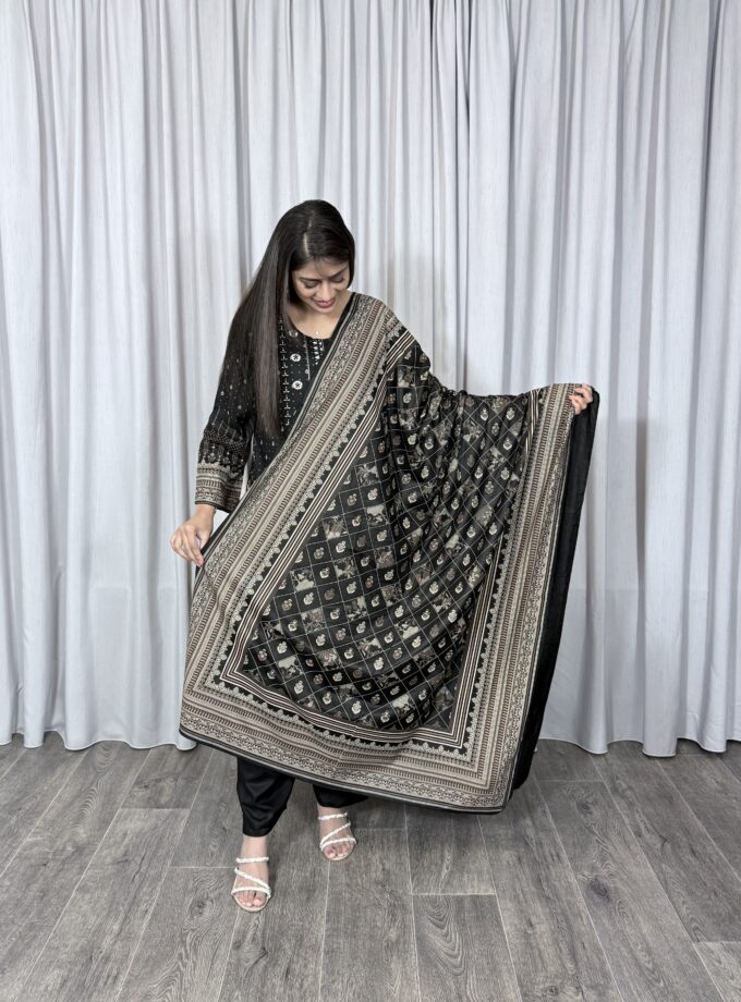 Embroided linnen suit driedelig 01366