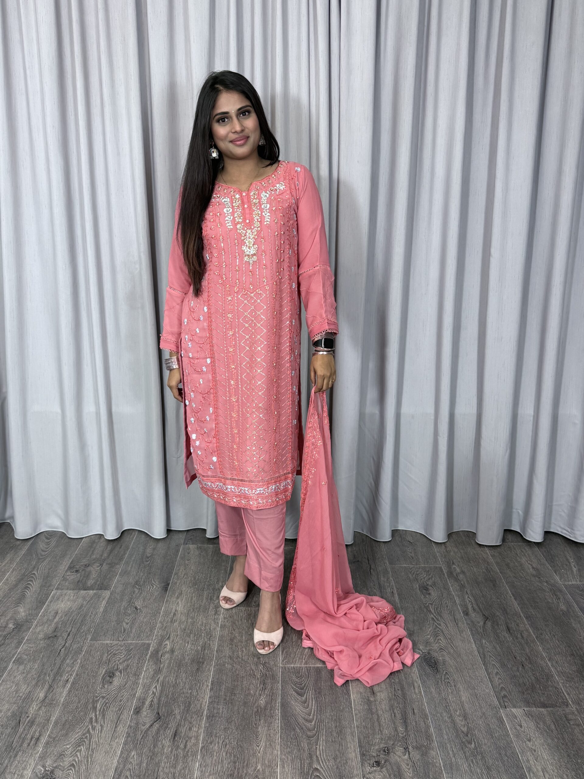 Driedelige suit roze- Chiffon 2027 - Afbeelding 2