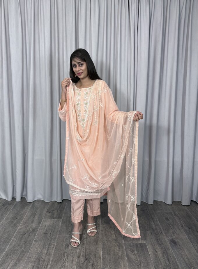 Driedelige suit peach- Chiffon 2028