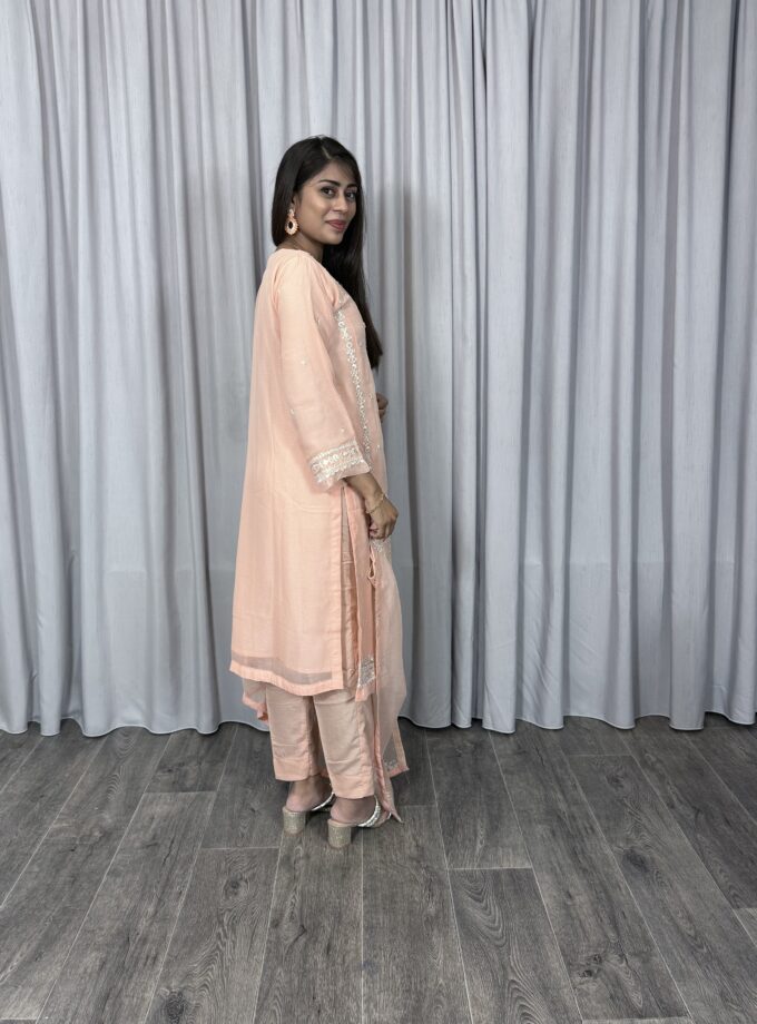 Driedelige suit peach- Chiffon 2028