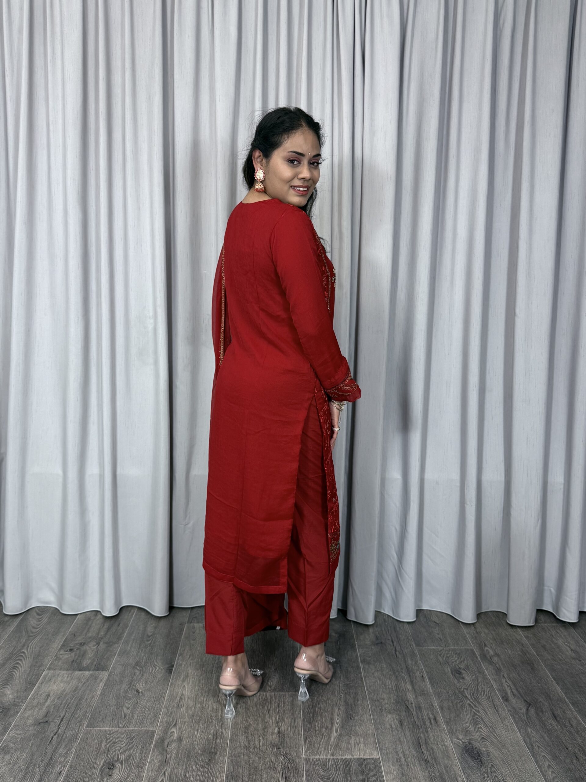 Driedelige suit rood- Chiffon 2026 - Afbeelding 3