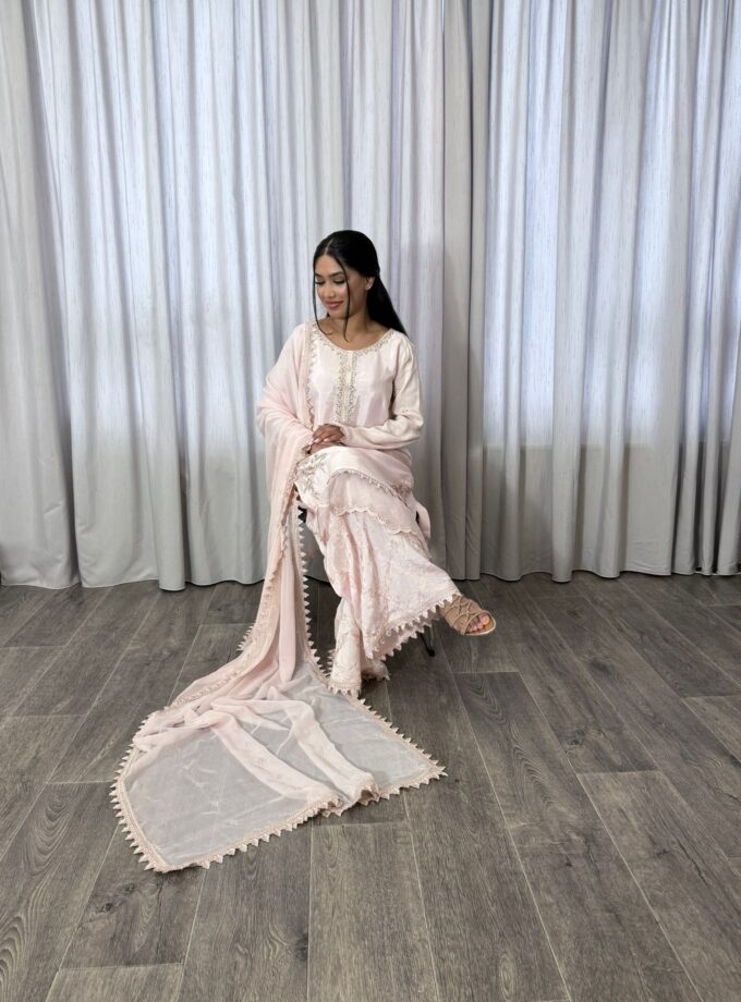 Mona raw silk plazzo suit baby roze- driedelig 2218