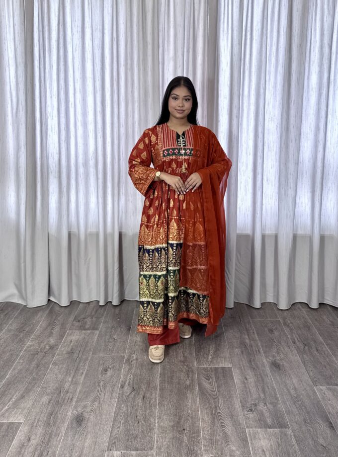 Sindhi frok cambric katan- 3delig 2211 - M/L 108 cm