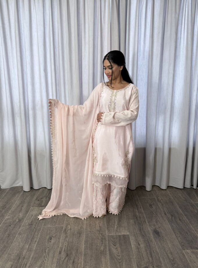 Mona raw silk plazzo suit baby roze- driedelig 2218