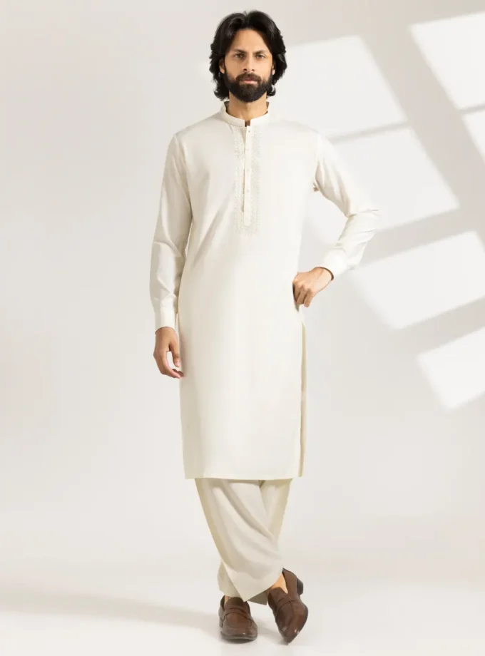 Junaid Jamshed shalwaar kameez - cream 14626 maat S