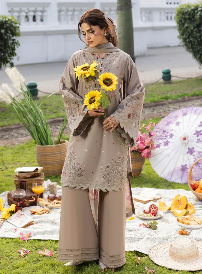 Zarqun fancy lawn suit - 1617
