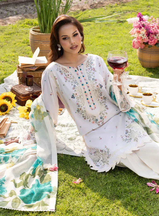 Zarqun fancy lawn suit - 1611