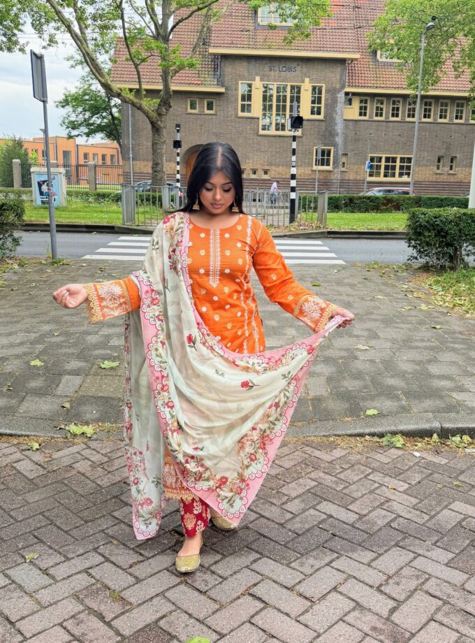 Johra lawn suit met lawn dupatta - Laiba