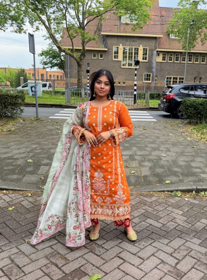 Johra lawn suit met lawn dupatta - Laiba