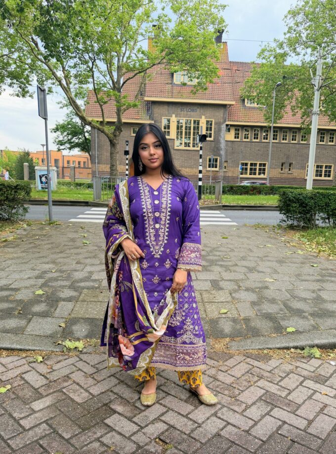 Johra lawn suit met lawn dupatta - Romaisa