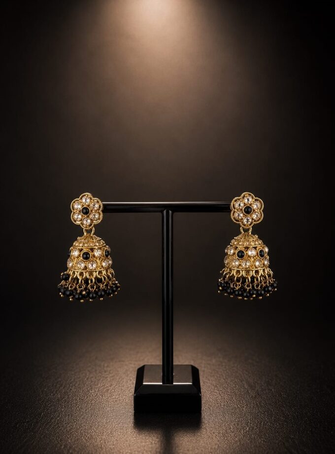 Jhumka - Goud met zwart 013
