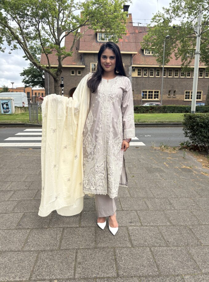Zellbury lawn chikankari 3 delig - Sofiya