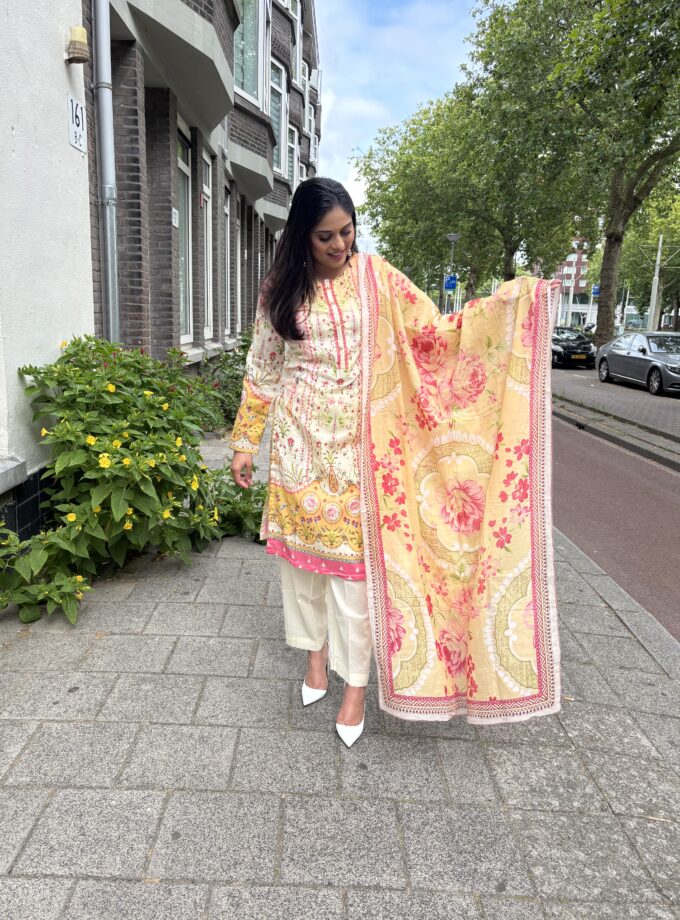 Printed lawn suit 3 delig- Rania