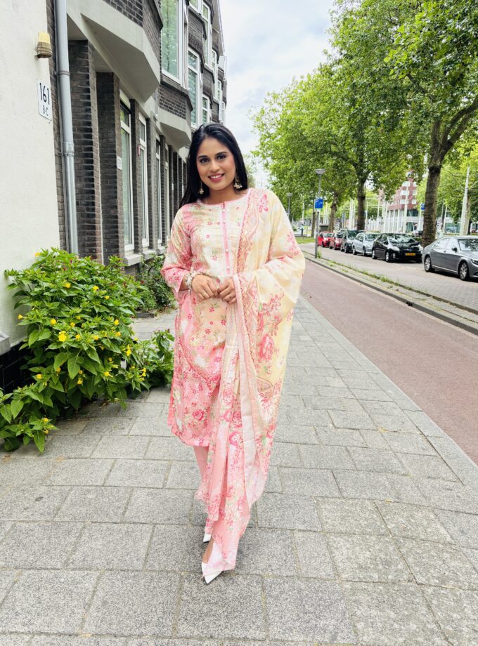 Printed lawn suit 3 delig- Samara