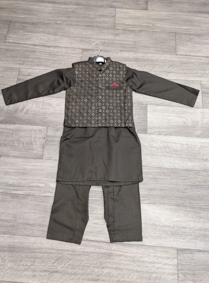 Shalwaar kameez met waistcoat maat 122/128 artikel 8526