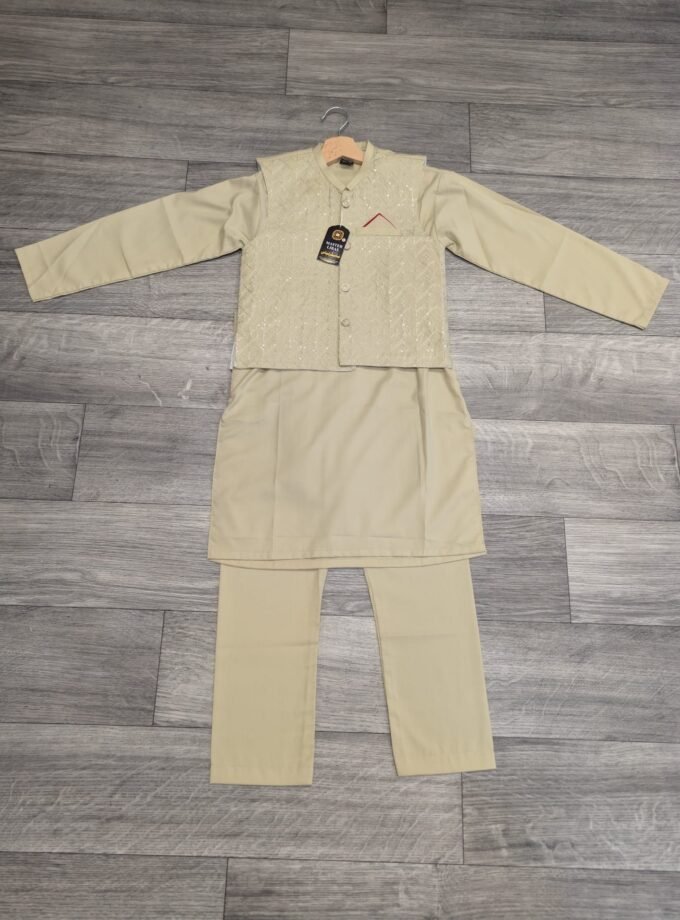 Shalwaar kameez met waistcoat maat 128 artikel 8525