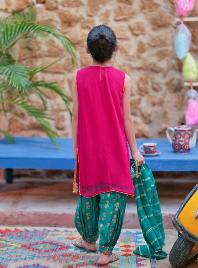 Senorita fancy suit - crinkle chiffon fuchsia