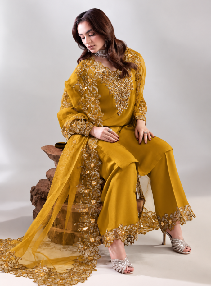 Zarqun raw silk 1361- 3 delig mosterd