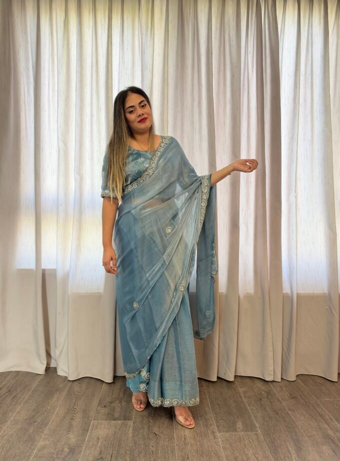 Traditionele saree - Ijsblauw - Maat M en L