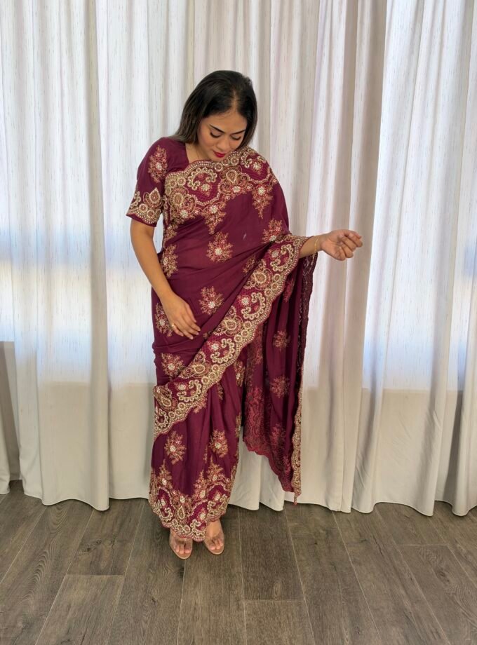Traditionele saree - Deep Berry- Maat S en M