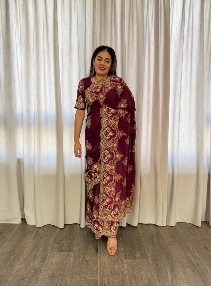 Traditionele saree - Deep Berry- Maat S en M