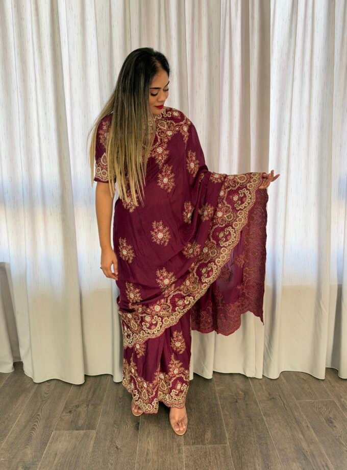Traditionele saree - Deep Berry- Maat S en M