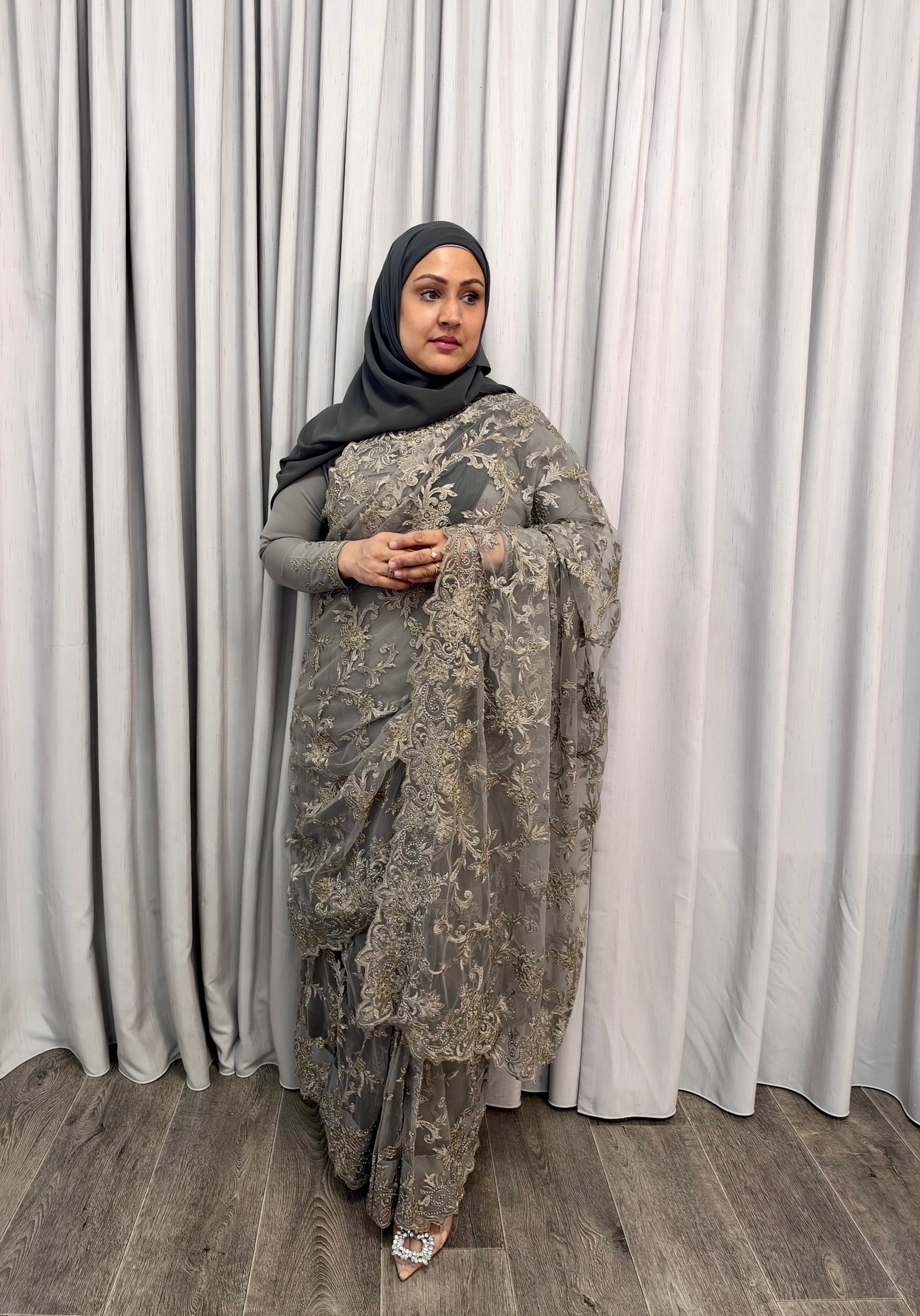 Kant en klare saree - Grijs- Maat S en M - Afbeelding 4