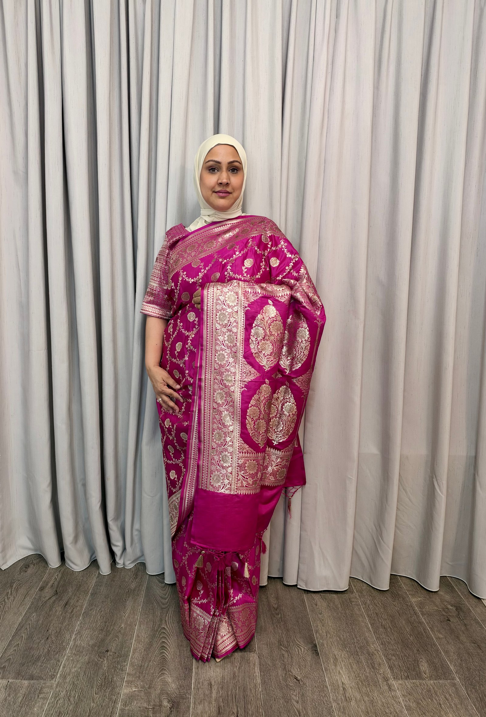 Kant en klare saree - fuchsia- Maat M en L - Afbeelding 2