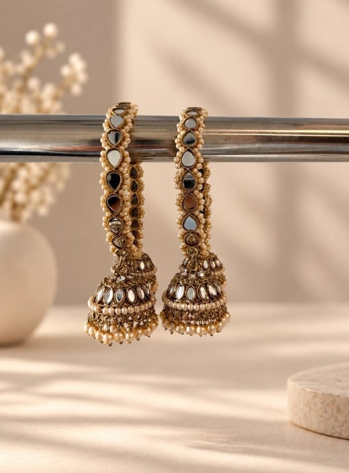 Bangles met 3 jhumkay